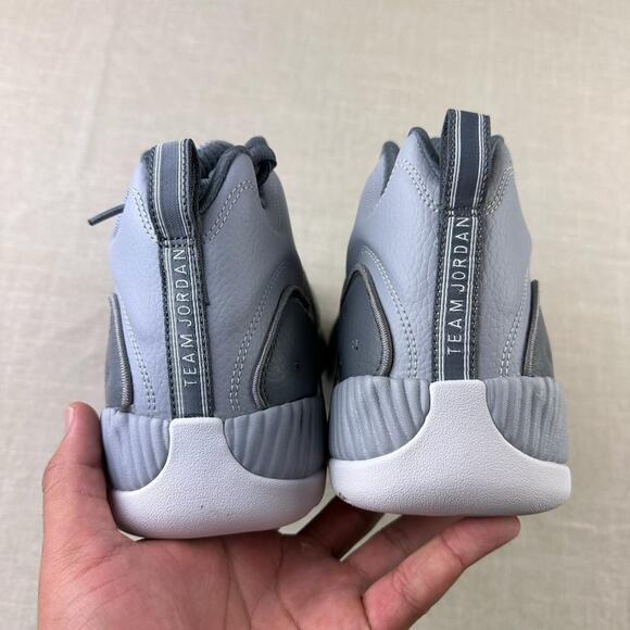 Jordan Jumpman Team 2 Cool Grey Total Orange for Sale  2016 Jordan Jumpman Team 2 “Cool Grey\